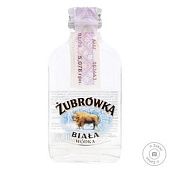 Водка Zubrowka Biala 40% 100мл